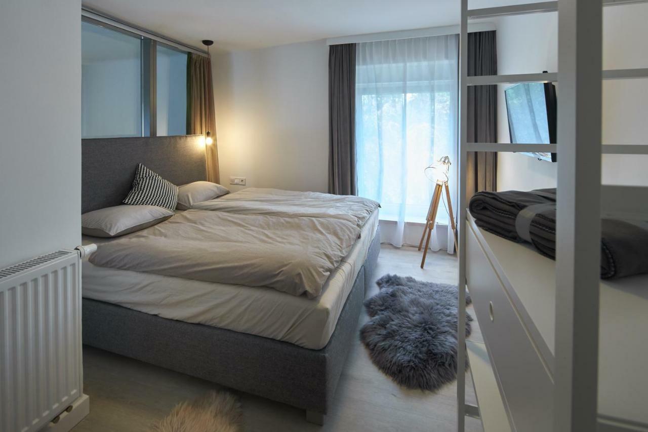 7Domb Apartman Komló 外观 照片